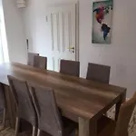 Erdgeschoss Bis 10 Personen Zentrum *