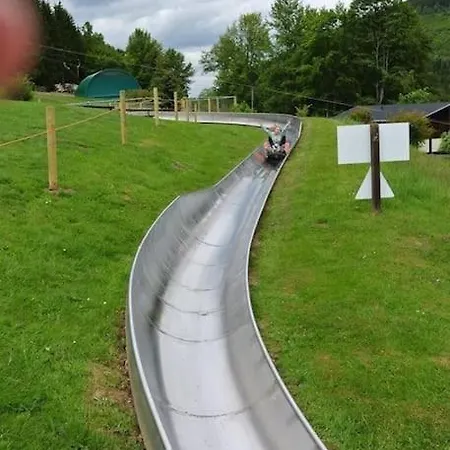 Erdgeschoss Bis 10 Personen Zentrum ווינטרברג
