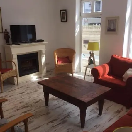 Erdgeschoss Bis 10 Personen Zentrum דירה