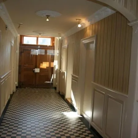 Erdgeschoss Bis 10 Personen Zentrum ווינטרברג