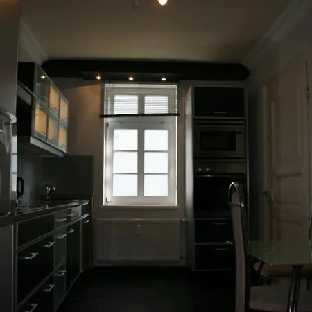 Erdgeschoss Bis 10 Personen Zentrum *